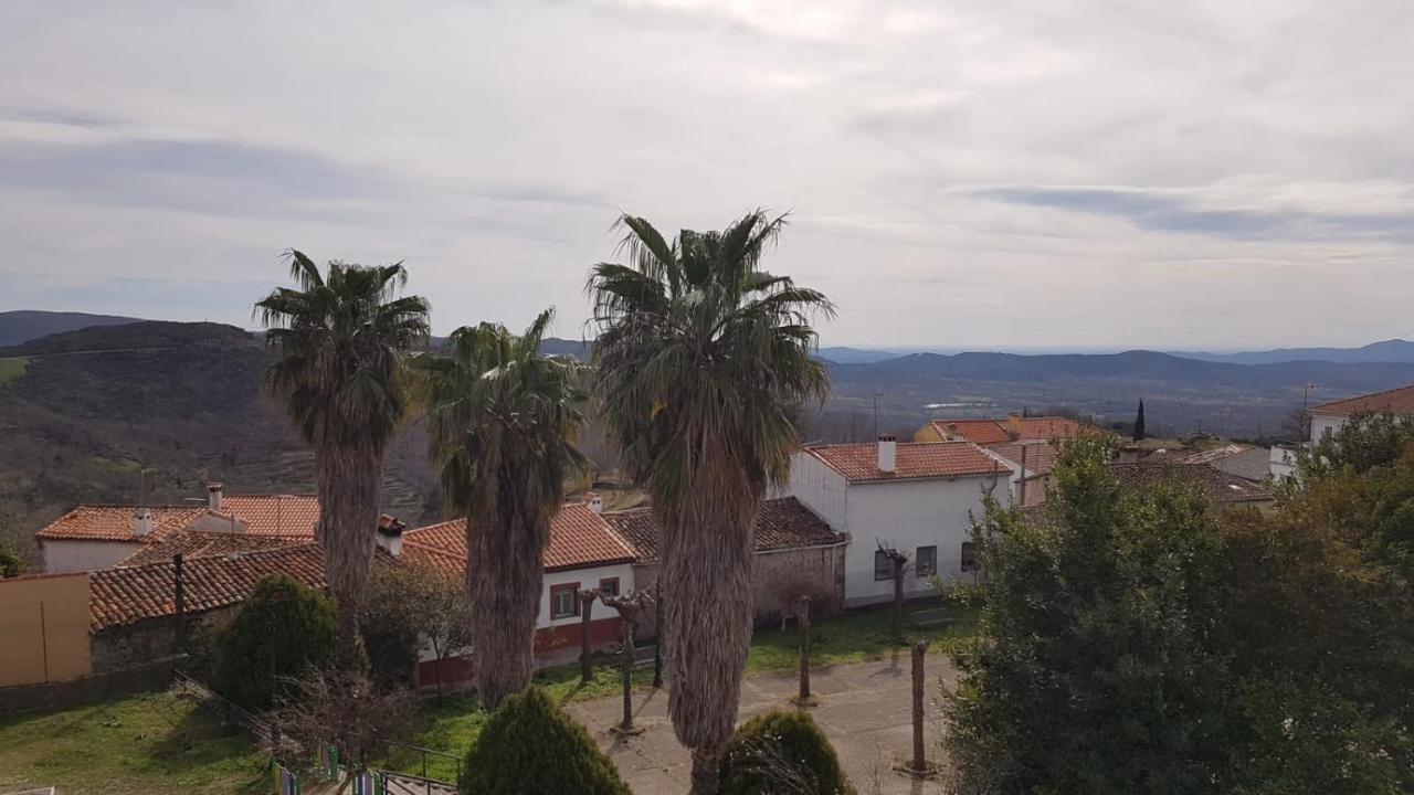 Apartamentos Las Huertas Villamiel Eksteriør bilde
