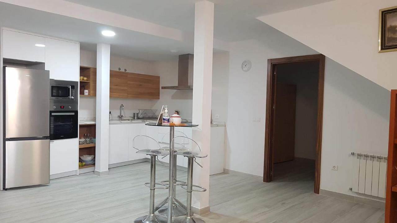 Apartamentos Las Huertas Villamiel Eksteriør bilde