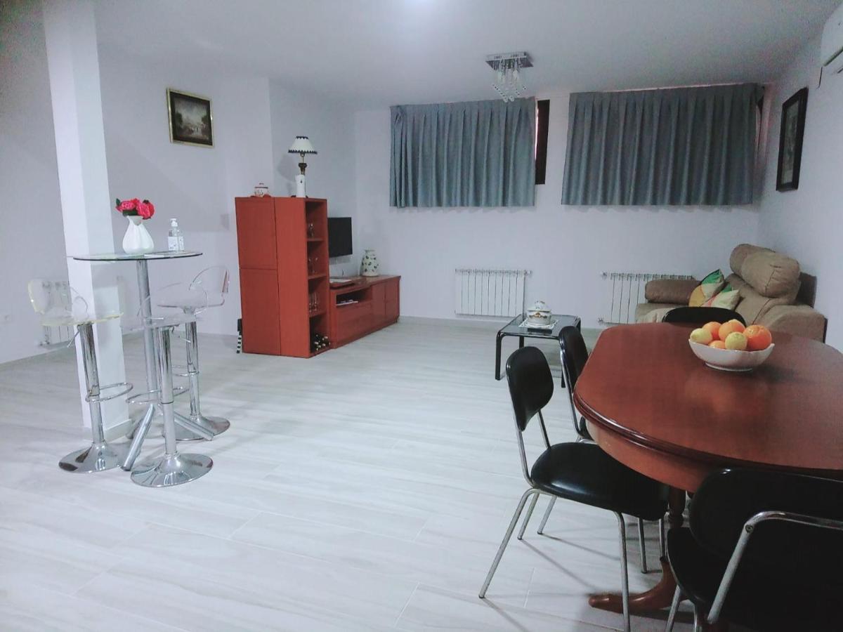 Apartamentos Las Huertas Villamiel Eksteriør bilde